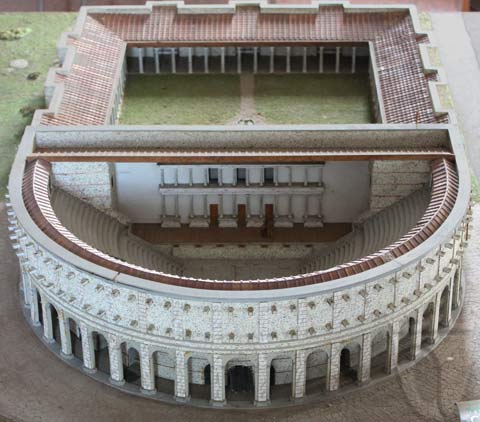 Maquette del teatro romano di Libarna
